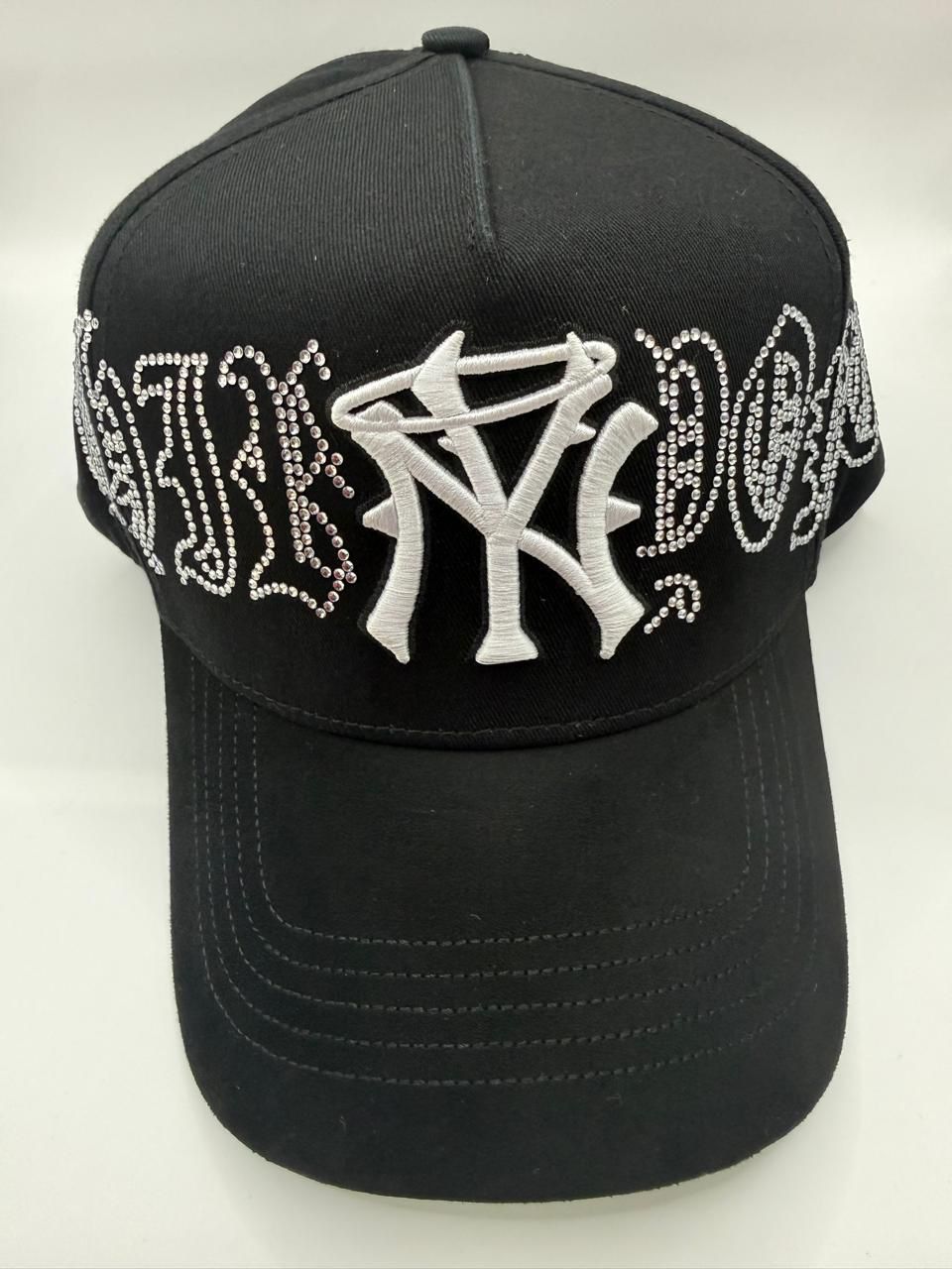 31 hats New York crystal white